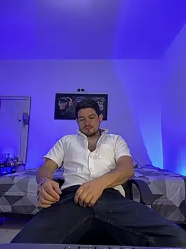 Snapshot of williamsmiiths16 chatting on 17, 6, 2026 williamsmiiths16 online show from 17, 6, 2026