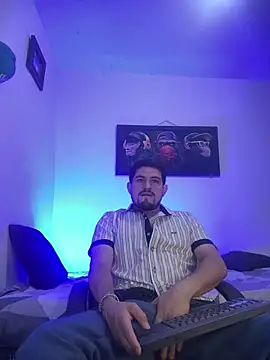 Snapshot of williamsmiiths16 chatting on 6, 7, 2026 williamsmiiths16 online show from 6, 7, 2026