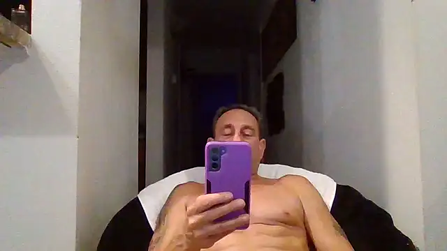 Snapshot of johnnymarino1010 chatting on 28, 4, 2026 johnnymarino1010 online show from 28, 4, 2026