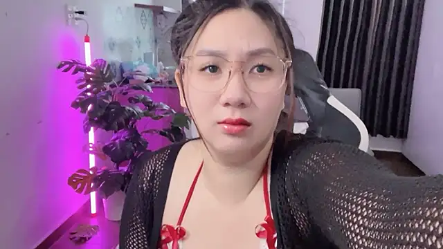 Snapshot of Ni-Ni_2K chatting on 21, 3, 2026 Ni-Ni 2K online show from 21, 3, 2026
