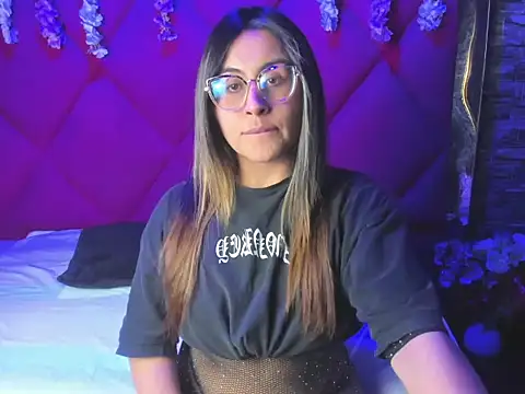 Freyaa Millerr  online show from 4, 12, 2025