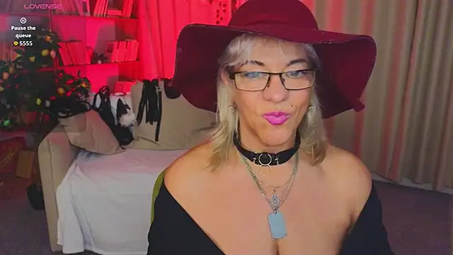 AnittaHarris  online show from 5, 4, 2026