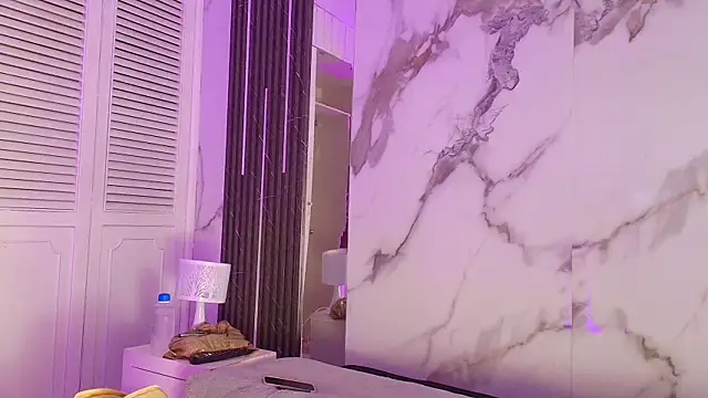 BellaHarpeer online show from 6, 4, 2026