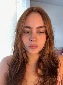 miaferrer777 online show from 5, 12, 2025