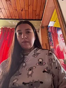 Snapshot of Alix_Rousses21 chatting on 7, 1, 2026 Alix Rousses21 online show from 7, 1, 2026