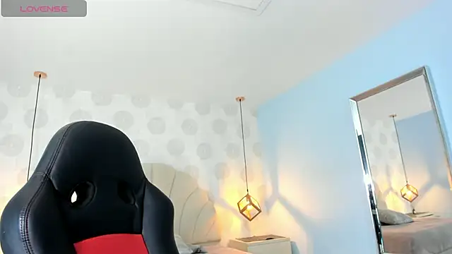 Snapshot of VENUSGREYS1 chatting on 10, 2, 2026 VENUSGREYS1 online show from 10, 2, 2026