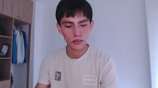 Snapshot of andrew_courtzz chatting on 9, 2, 2026 andrew courtzz online show from 9, 2, 2026