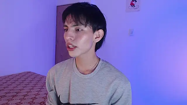 Snapshot of andrew_courtzz chatting on 24, 4, 2026 andrew courtzz online show from 24, 4, 2026