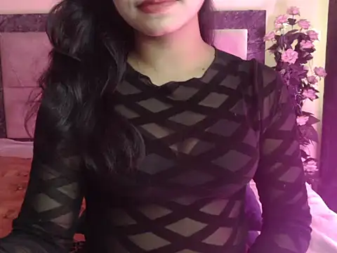 Lola Bebe online show from 18, 4, 2026