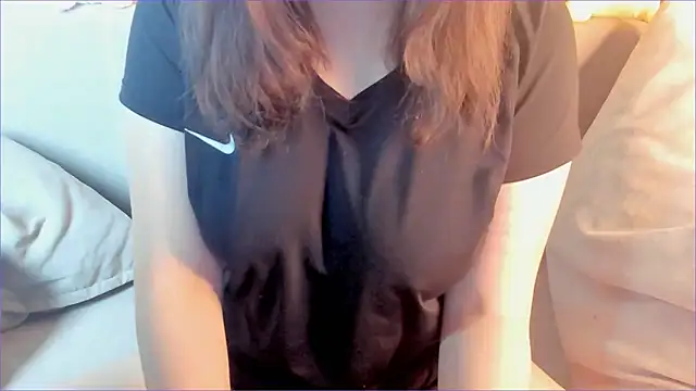 Snapshot of minji_snow chatting on 2, 2, 2026 minji snow online show from 2, 2, 2026