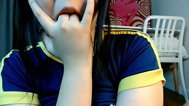 Snapshot of minji_snow chatting on 3, 4, 2026 minji snow online show from 3, 4, 2026