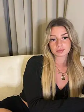 lilavv online show from 15, 12, 2025