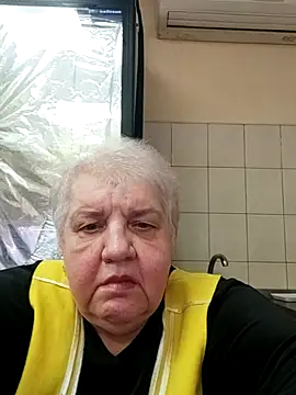 Snapshot of HapinessLovee chatting on 17, 12, 2025 HapinessLovee online show from 17, 12, 2025