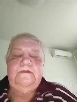 Snapshot of HapinessLovee chatting on 20, 12, 2025 HapinessLovee online show from 20, 12, 2025