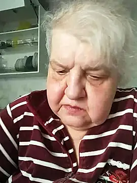 Snapshot of HapinessLovee chatting on 5, 4, 2026 HapinessLovee online show from 5, 4, 2026