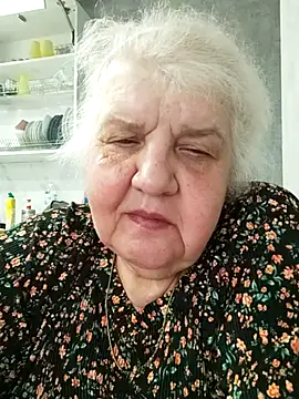 Snapshot of HapinessLovee chatting on 9, 4, 2026 HapinessLovee online show from 9, 4, 2026