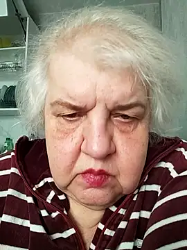 Snapshot of HapinessLovee chatting on 10, 4, 2026 HapinessLovee online show from 10, 4, 2026