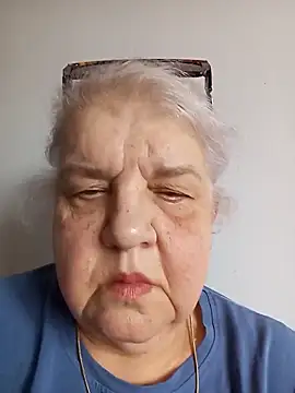 Snapshot of HapinessLovee chatting on 20, 4, 2026 HapinessLovee online show from 20, 4, 2026