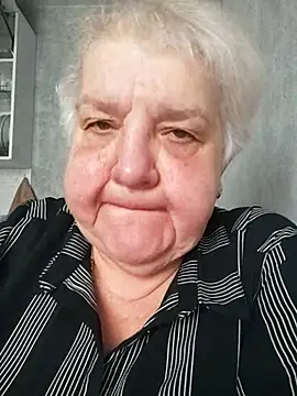 Snapshot of HapinessLovee chatting on 1, 5, 2026 HapinessLovee online show from 1, 5, 2026