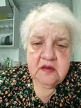 Snapshot of HapinessLovee chatting on 9, 5, 2026 HapinessLovee online show from 9, 5, 2026