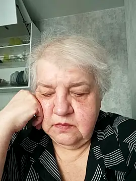 Snapshot of HapinessLovee chatting on 12, 5, 2026 HapinessLovee online show from 12, 5, 2026