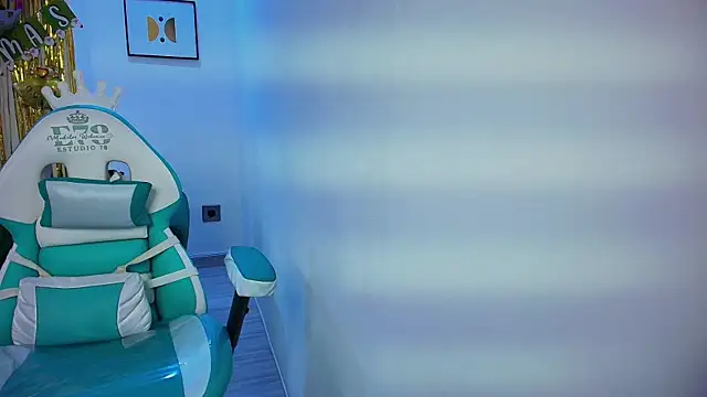 Snapshot of Babe_kiitty chatting on 19, 12, 2025 Babe kiitty online show from 19, 12, 2025