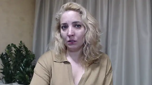 Snapshot of sweetpussy chatting on 28, 2, 2026 sweetpussy online show from 28, 2, 2026