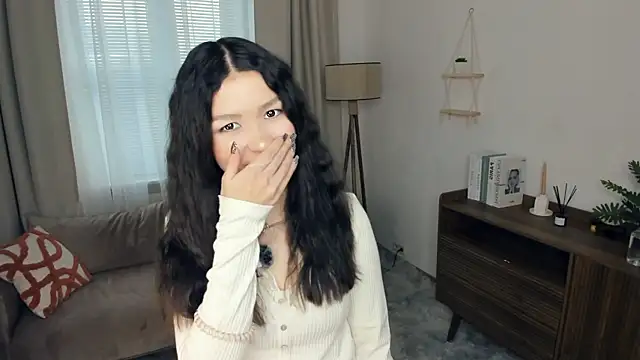 LonaLongsdorf online show from 10, 1, 2026