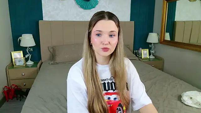 Snapshot of Lina_Sinerz chatting on 14, 2, 2026 Lina Sinerz online show from 14, 2, 2026