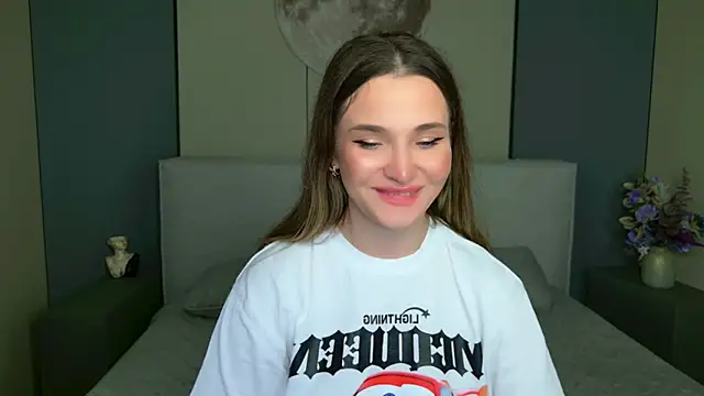 Snapshot of Lina_Sinerz chatting on 19, 4, 2026 Lina Sinerz online show from 19, 4, 2026