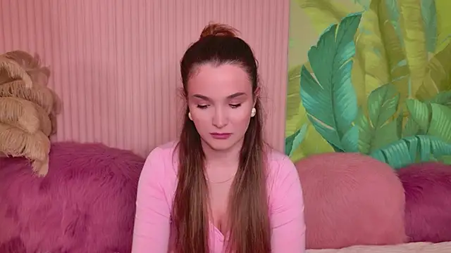 Snapshot of Lina_Sinerz chatting on 22, 5, 2026 Lina Sinerz online show from 22, 5, 2026