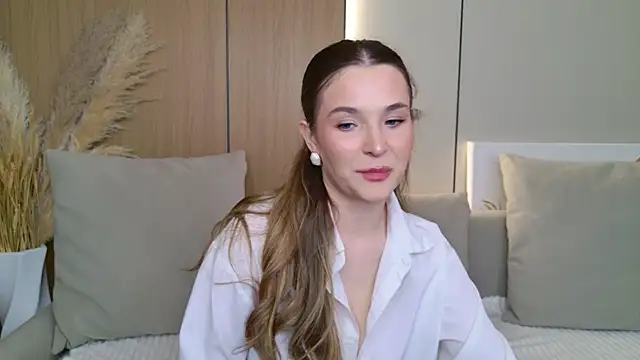 Snapshot of Lina_Sinerz chatting on 24, 5, 2026 Lina Sinerz online show from 24, 5, 2026