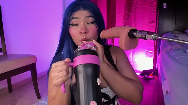 Snapshot of MarilinMorgan chatting on 18, 12, 2025 MarilinMorgan online show from 18, 12, 2025