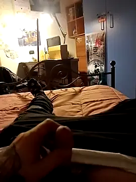 Snapshot of barbone15 chatting on 14, 3, 2026 barbone15 online show from 14, 3, 2026