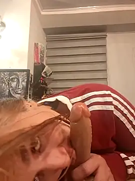 Magenta Moon online show from 9, 1, 2026