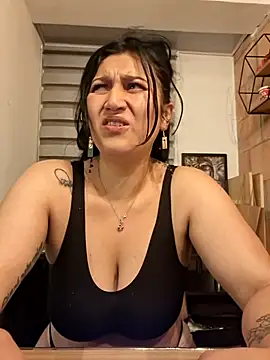 Snapshot of Magenta_Moon chatting on 2, 5, 2026 Magenta Moon online show from 2, 5, 2026