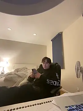 Snapshot of phantom898983 chatting on 21, 12, 2025 phantom898983 online show from 21, 12, 2025