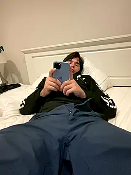 Snapshot of phantom898983 chatting on 21, 12, 2025 phantom898983 online show from 21, 12, 2025