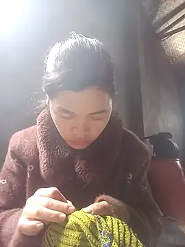 Snapshot of mon-monk chatting on 18, 12, 2025 mon-monk online show from 18, 12, 2025