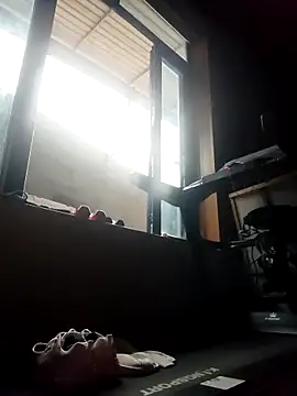 Snapshot of Alone_nothing chatting on 16, 4, 2026 Alone nothing online show from 16, 4, 2026