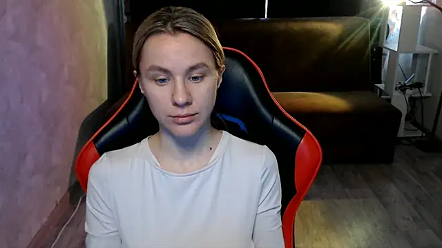 MiaBun1 online show from 6, 4, 2026