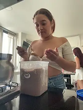 Emily Jonness  online show from 15, 12, 2025