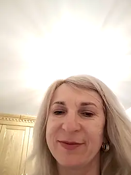 Snapshot of AhlyssaLove1155 chatting on 19, 4, 2026 AhlyssaLove1155 online show from 19, 4, 2026