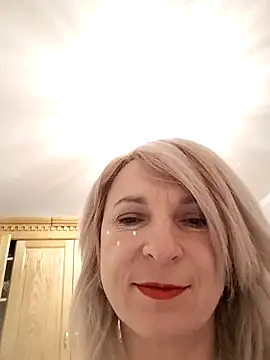 Snapshot of AhlyssaLove1155 chatting on 10, 5, 2026 AhlyssaLove1155 online show from 10, 5, 2026
