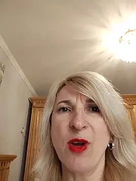 Snapshot of AhlyssaLove1155 chatting on 1, 6, 2026 AhlyssaLove1155 online show from 1, 6, 2026
