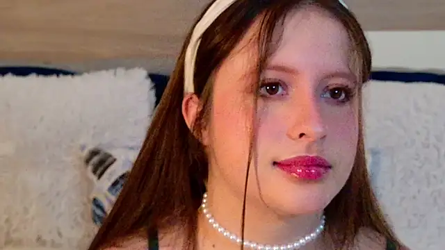 BellaFlecher online show from 17, 12, 2025