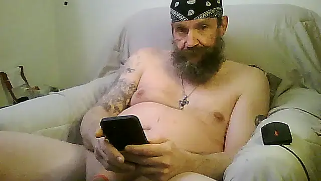 Snapshot of Spunfun555 chatting on 21, 4, 2026 Spunfun555 online show from 21, 4, 2026