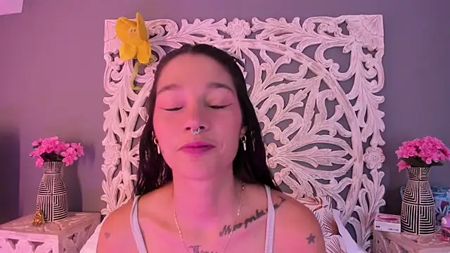 loraineblake online show from 9, 2, 2026