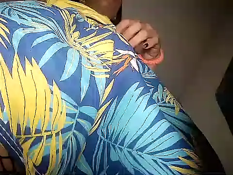 Snapshot of Shantalys_beauty_queen chatting on 10, 4, 2026 Shantalys beauty queen online show from 10, 4, 2026