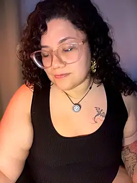 Snapshot of VanesssaMilf_ chatting on 18, 4, 2026 VanesssaMilf online show from 18, 4, 2026